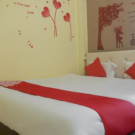 오요 74900 R K 호텔 Pimpri-Chinchwad 외부 사진