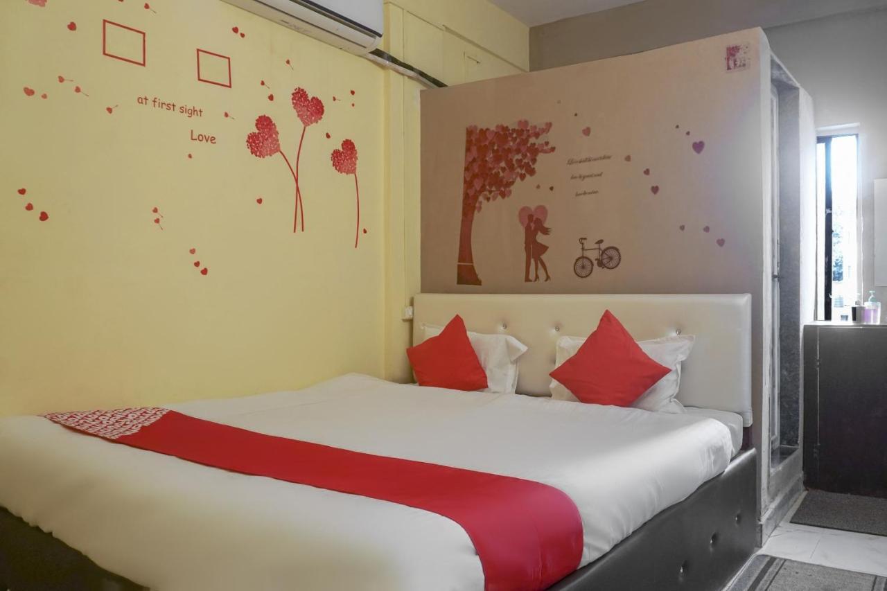 오요 74900 R K 호텔 Pimpri-Chinchwad 외부 사진